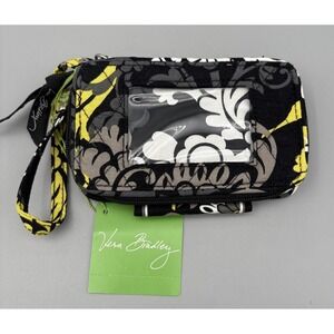 Vera Bradley Smartphone Wristlet‎ in Baroque Cotton NWT